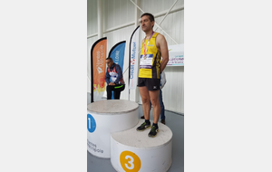 Nicolas 3e 5 000m Marche-salle / 45M | M 